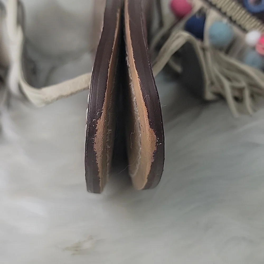 SAM EDELMAN Gere Western Fringe Pom‎ Pom Boho Hippie Gladiator Thong Sandals 8.5 - Picture 7 of 14